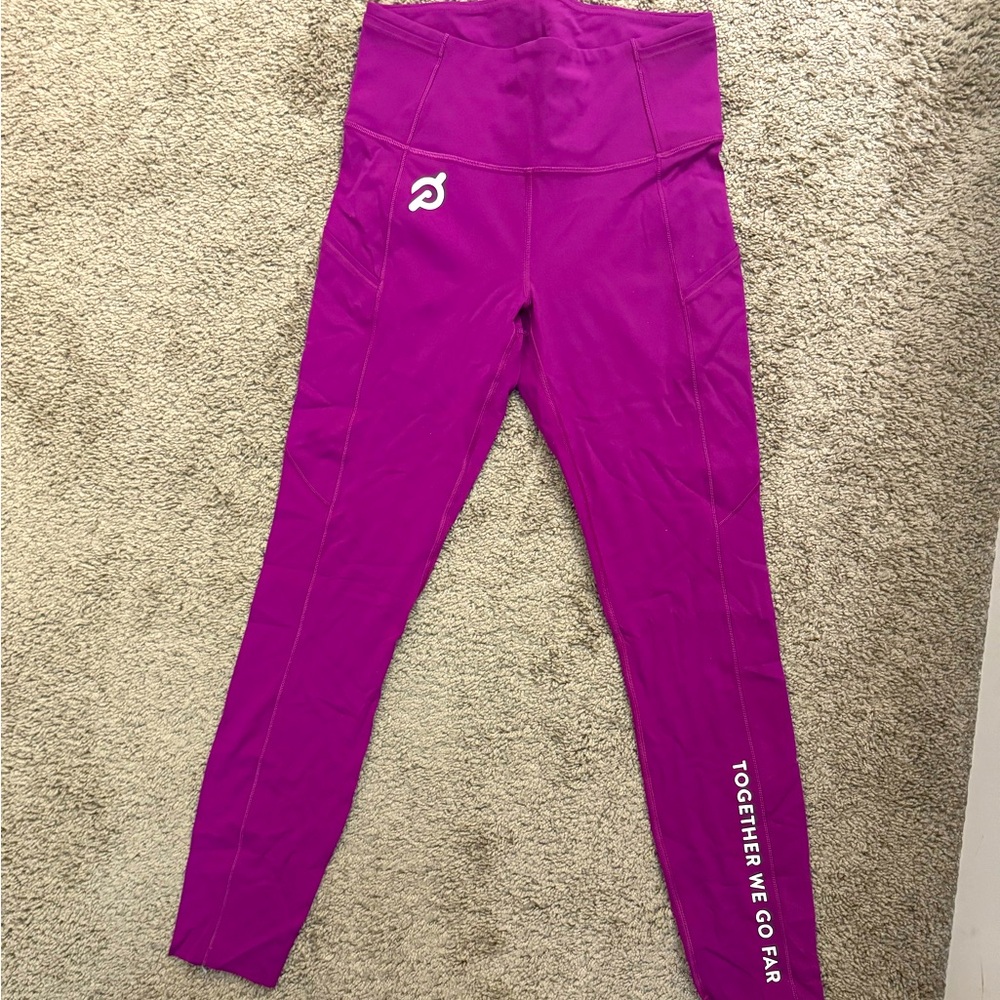 Peloton LuluLemon Fuchsia Yoga Pant
